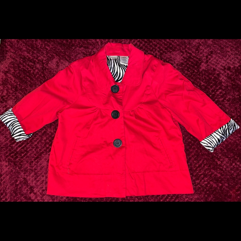 Cropped 3 Button Jacket
